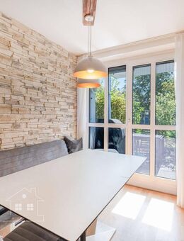 Sonnige 4 Zimmer Wohnung, schöne Terrasse- kleiner Garten-ruhig in Moosach - München