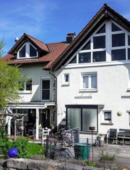 ++Provisionsfrei++ Großzügiges Zweifamilienhaus mit vielseitig nutzbarem Nebengebäude - Gerstetten