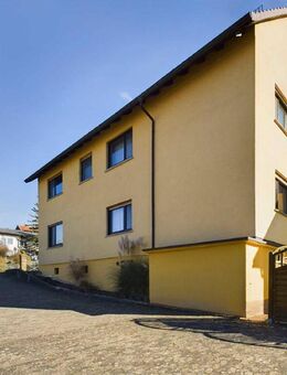 Top Infrastruktur! Vielseitig nutzbares Wohnhaus mit Gewerbe, großer Garage und Garten - Untersiemau