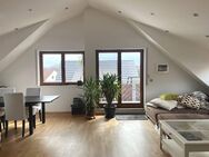 "Ideal für Familien - Helle 4,5-Zi.-DG-Wohnung mit Balkon in Wolfschlugen" - Wolfschlugen