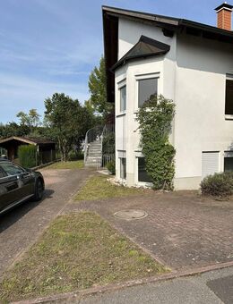 Charmante Doppelhaushälfte mit Einliegerwohnung und Terrasse - Marktheidenfeld