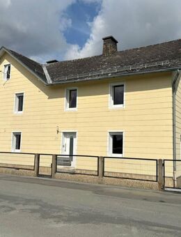Willkommen in Ihrem neuen Zuhause in Hof / Wölbattendorf - Zweifamilienhaus mit Geschichte und Potenzial! - Hof