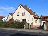 Freistehendes Einfamilienhaus mit parkähnlichem Grundstück in Florstadt / Nieder-Mockstadt - Florstadt