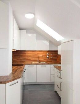 Neuwertige & bezugsfreie 2,5-Zi.-Wohnung mit Dachterrasse - ideal für Eigennutzer & Anleger! - Ismaning