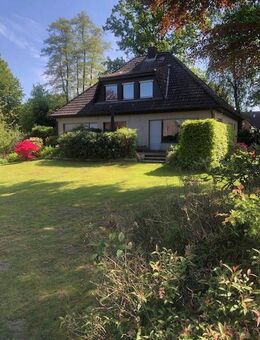Idyllisches Einfamilienhaus mit großzügigem Garten, Vollkeller in Hamburg-Bergstedt - Hamburg