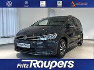 VW Touran, 2.0 TDI Active, Jahr 2022 - Hannover