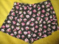 NEU * Romantik * Rosen * Blüten * High- Waist * Hotpants * Bermuda- Short "FOREVER 21" Gr. 34- 36/ XS- S * schwarz * alt- rosè-quarz * weiß * grün * - Riedlingen