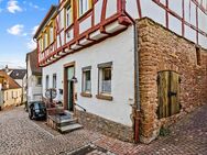 **Denkmalgeschütztes Stadthaus - vielseitig nutzbar - in attraktiver Innenstadtlage von Gelnhausen** - Gelnhausen