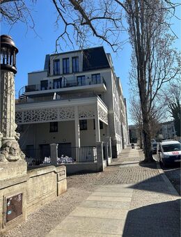 Attraktive 2-Zimmer-Wohnung mit Dusche und Loggia - Halle (Saale)