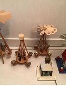 Erzgebirge alte 3 gute PYRAMIDEN + 2 PYRAMIDEN zum herrichten , Weihnachtsschmuck in 40668