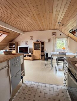 Flexibel wohnen unterm Dach: Voll möbliert - ideal für Monteure, Mitarbeiter oder Selbstnutzer - Fehmarn