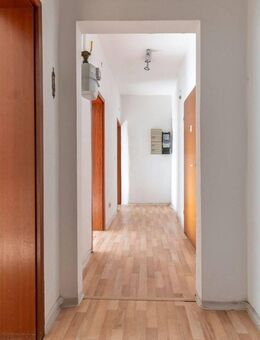 Helle 3-Zimmer-Wohnung mit Charme in denkmalgeschütztem Altbau - Nürnberg