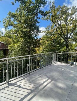 Philosophenviertel: Traumhafte Dachwohnung mit Weitblick und zwei Sonnenterrassen - Hannover