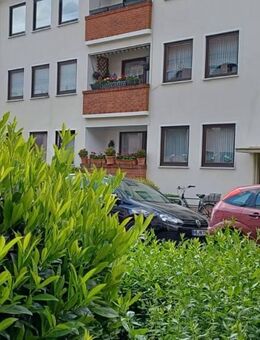 Sehr schöne vermietet Kapitalanlage mit weiterem Potenzial in Bremen - Bremen