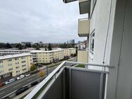Neuwertige möbilierte 1-Zimmer-Wohnung mit Skyline-Blick Balkon in Frankfurt-Sachsenhausen - Frankfurt (Main)