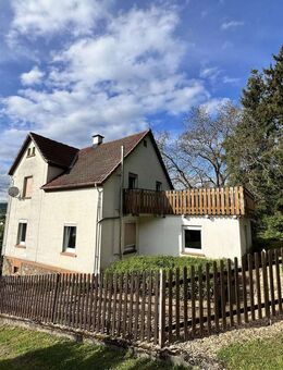 Freistehendes Haus mit 155?m² Wohnfläche, großem Grundstück, Garage und Stellplätzen - Löhnberg