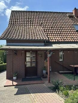 **Reserviert** Gemütliche Doppelhaushälfte mit Garten und einer Menge Nebengelass für Hobby, Werkeln, Basteln & Bauen - Groß Plasten