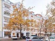 Vermieteter 4-Zimmer-Altbau mit Balkon & Blick in den idyllischen Innenhof - Berlin