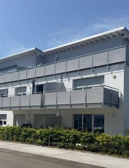 Sonnige 4,5 Zi.-Penthouse-Wohnung mit Dachterrasse, TG- u. Außenstellplatz im Ortskern von Mögglingen - Mögglingen