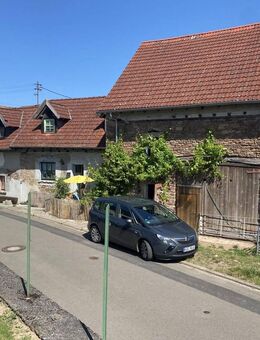 Einfamilienhaus mit Scheune und großem Grundstück direkt am Haus - Einöllen