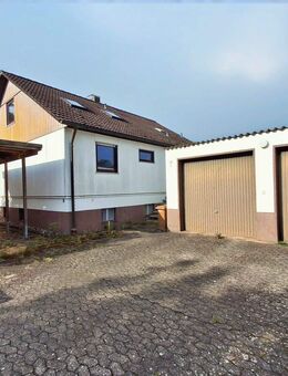 Platz für Visionen: Bestehendes Wohnhaus auf großem Grundstück mit Entwicklungspotenzial - Petersaurach
