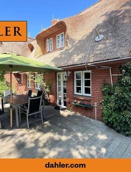 Reetgedecktes Friesenhaus mit drei Wohneinheiten (2x Ferienwohnungen) - Oevenum