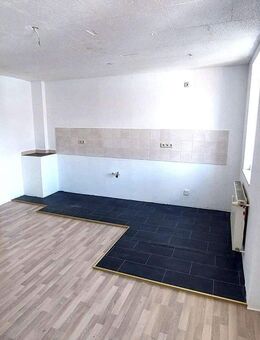 2 Zimmer Dachgeschoss Wohnung zu vermieten - Schönebeck (Elbe)