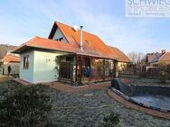 Einfamilienhaus 4 Zimmer, Gäste-WC, Swimmingpool und Garage in Komptendorf - Neuhausen (Spree)