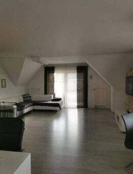 Hochwertige Moderne-3 1/2-Zimmer mit Balkon - Effeltrich