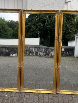 Vintage Wandspiegel auf Goldrahmen - Duisburg
