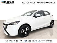 Mazda 2, 1.5 L 2023 5HB SKY--G 75ps 6MT FWD CENTER-LINE, Jahr 2023 - Berlin