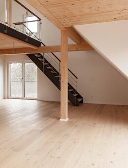 ERSTBEZUG- Exklusive, loftartige 2,5 Zimmer-Wohnung mit Süd-Balkon in Allach-Untermenzing - München
