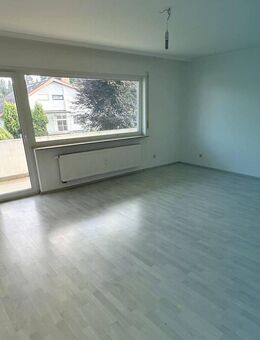 ** Modernisierte 3-Zimmer-Wohnung mit BALKON, modernem Bad und viel Lichteinfall ** - Walldürn