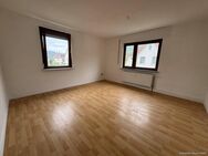 Viel Platz für die ganze Familie. Helle und freundliche Wohnung auf 2 Etagen mit Gartenanteil. - Geislingen (Steige)