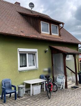 Renovierungsbedürftiges Haus in zentraler Lage in Oberdachstetten - Oberdachstetten