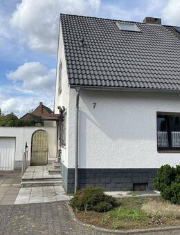 KR-Oppum/Bockum - kleine DHH in wenig befahrener Sackgasse mit schönem Sonnen-Grundstück und Garage! - Krefeld
