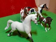 Schleich Pferde mit Sattel - Bernau (Berlin)