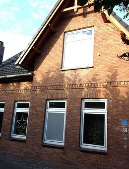 Einfamilienhaus mit Halle Isoliert auf großen Grundstück - Nindorf (Landkreis Dithmarschen)