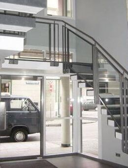 Lichtdurchflutete 2-Zimmer-Wohnung mit zwei Dachterrassen in ruhiger Schwabinger Lage - München