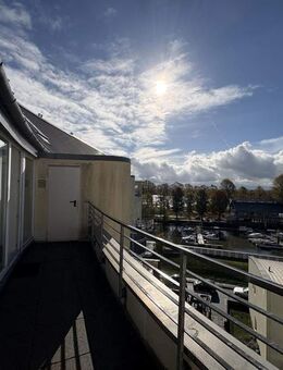 3-Zimmer-Wohnung in Bremen-Rönnebeck mit Balkon und Wesernah! - Bremen