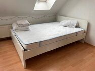 Weißes großes Bett - Leipzig Südost