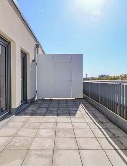 Sonnenverwöhntes Penthouse mit großer Dachterrasse, exklusiver Ausstattung & Panoramablick - Wiesbaden