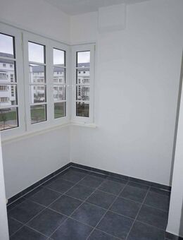 Wohnen am am Heimgarten+ Balkon + Bad mit Fenster ! frei ab 1.10.25 - Chemnitz