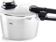 Fissler Schnellkochtopf vitavit® premium Edelstahl Schnellkochtopf 4,5 L, Ø 22 cm, Edelstahl 18/10 (3-tlg), Verriegelungsanzeige, Einstellbares Abdampfen, Einstellbare Kochstufen