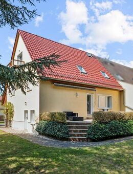 Familienfreundliche Doppelhaushälfte in Teltow-Seehof, modernisiert, großzügig und ruhig gelegen - Teltow