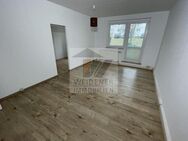 Drei Räume, Balkon und Design-Bodenbelag! Wohnung in Lusan! - Gera