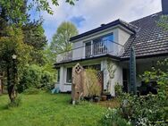 Einfamilienhaus mit 2 WE für Handwerker - Hoisdorf