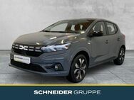 Dacia Sandero, Journey TCe 90, Jahr 2022 - Chemnitz