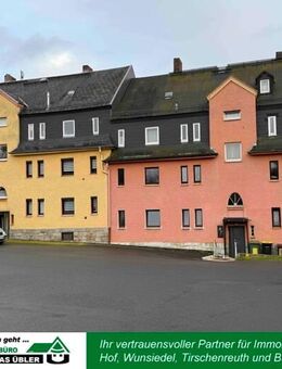 Wohnung im Hochparterre mit Doppelgarage - Selb