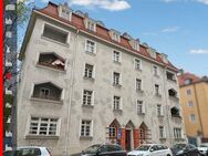 Renovierungsbedürftige 3,5-Zimmer-Wohnung im 4. Obergeschoss eines denkmalgeschützten Altbaus - München